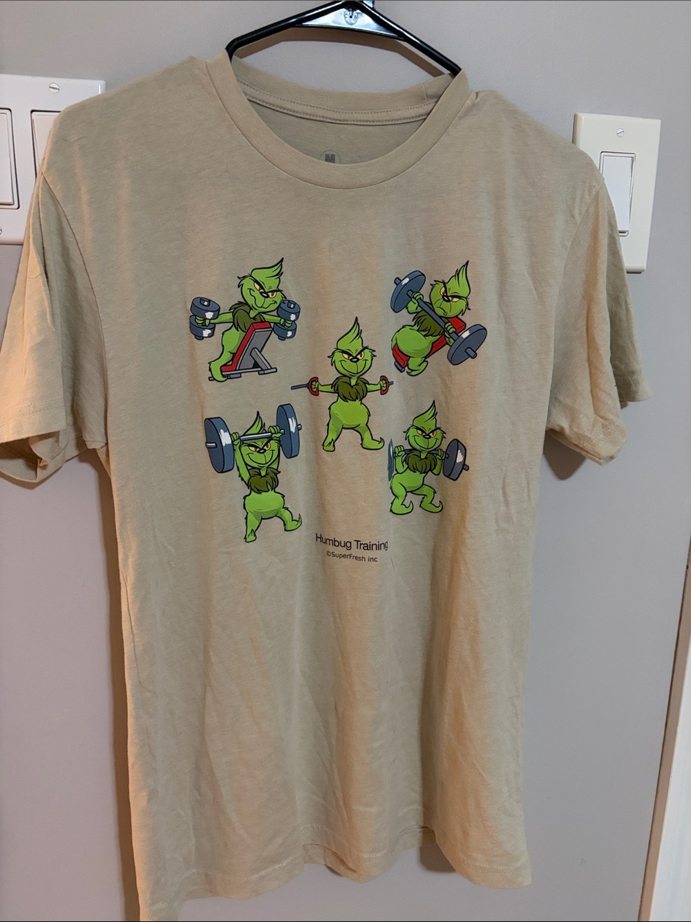 Humbug Training Graphic Tee - Beige with Green Grinch Characters